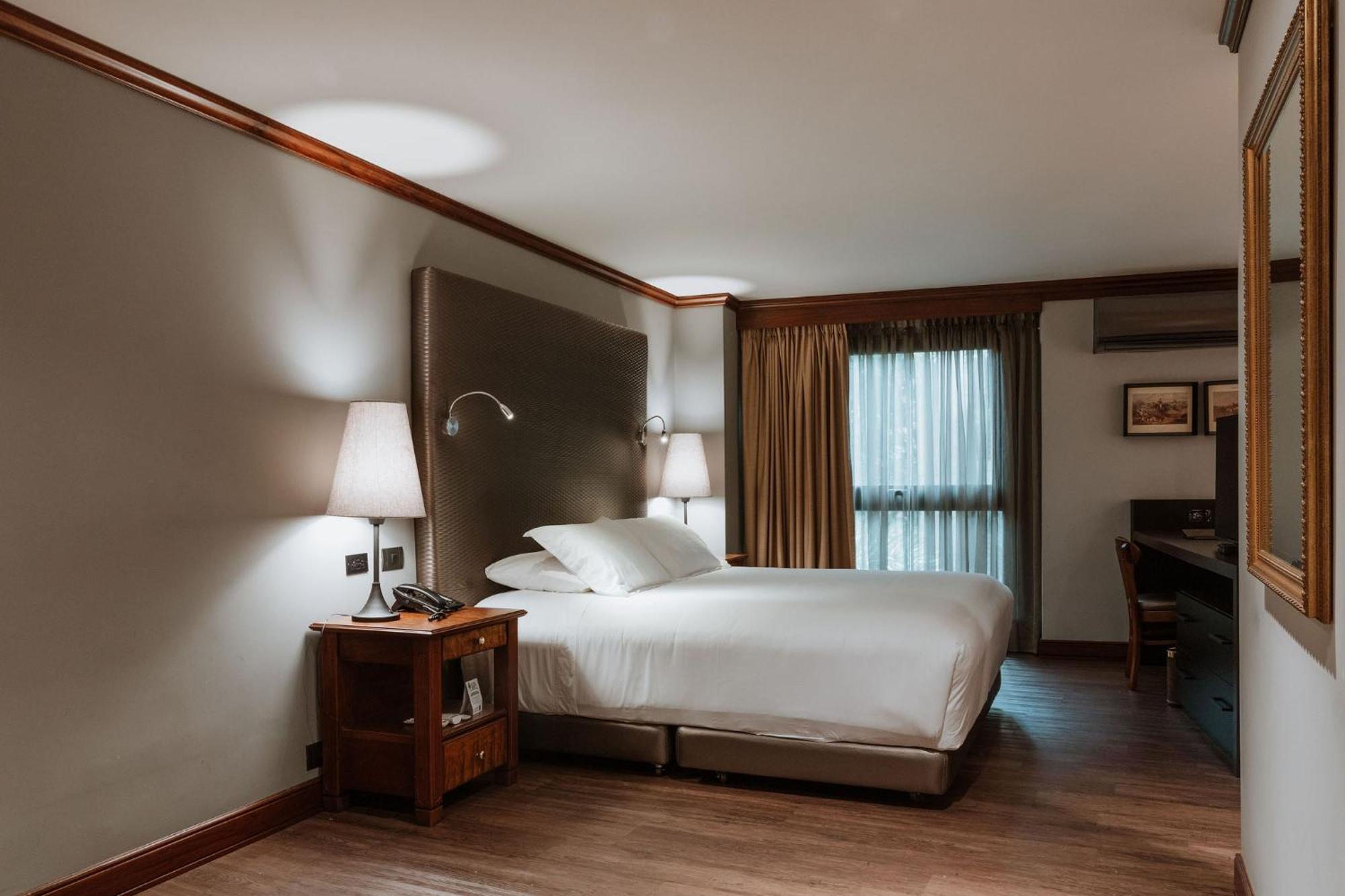 ホテルパーク10 メデジン エクステリア 写真 A room at the hotel