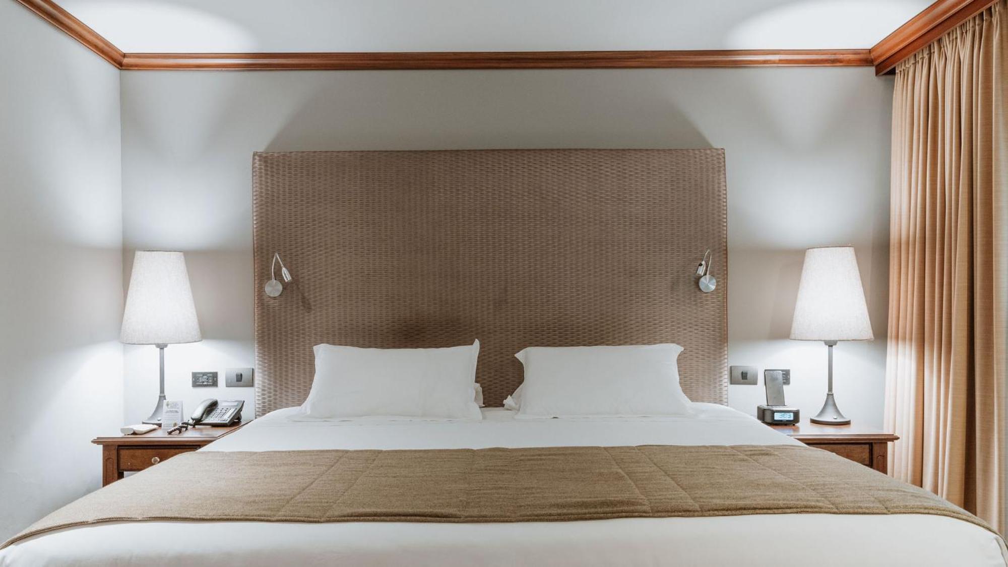 ホテルパーク10 メデジン エクステリア 写真 A bedroom at the hotel