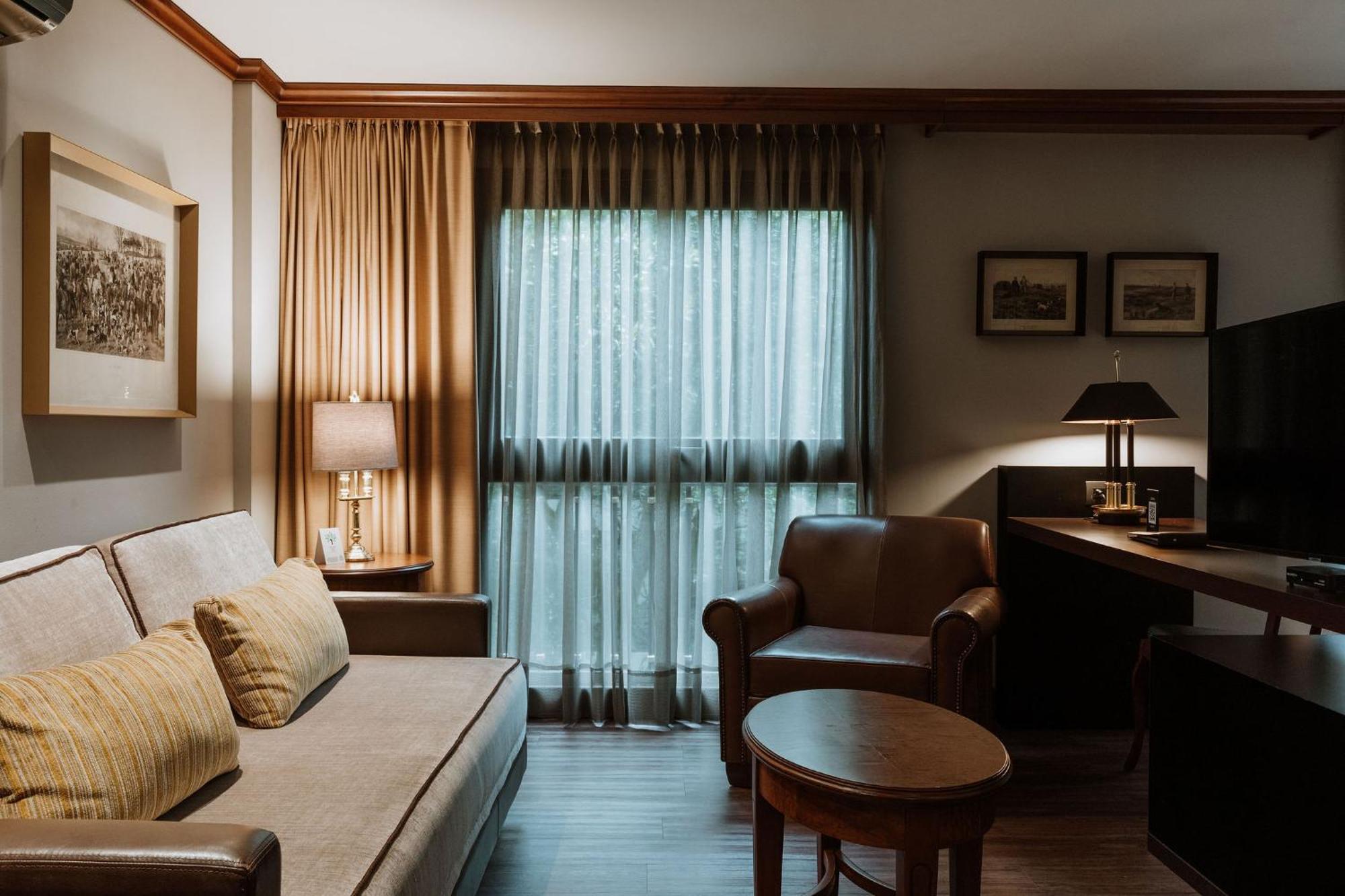 ホテルパーク10 メデジン エクステリア 写真 A living room at the hotel