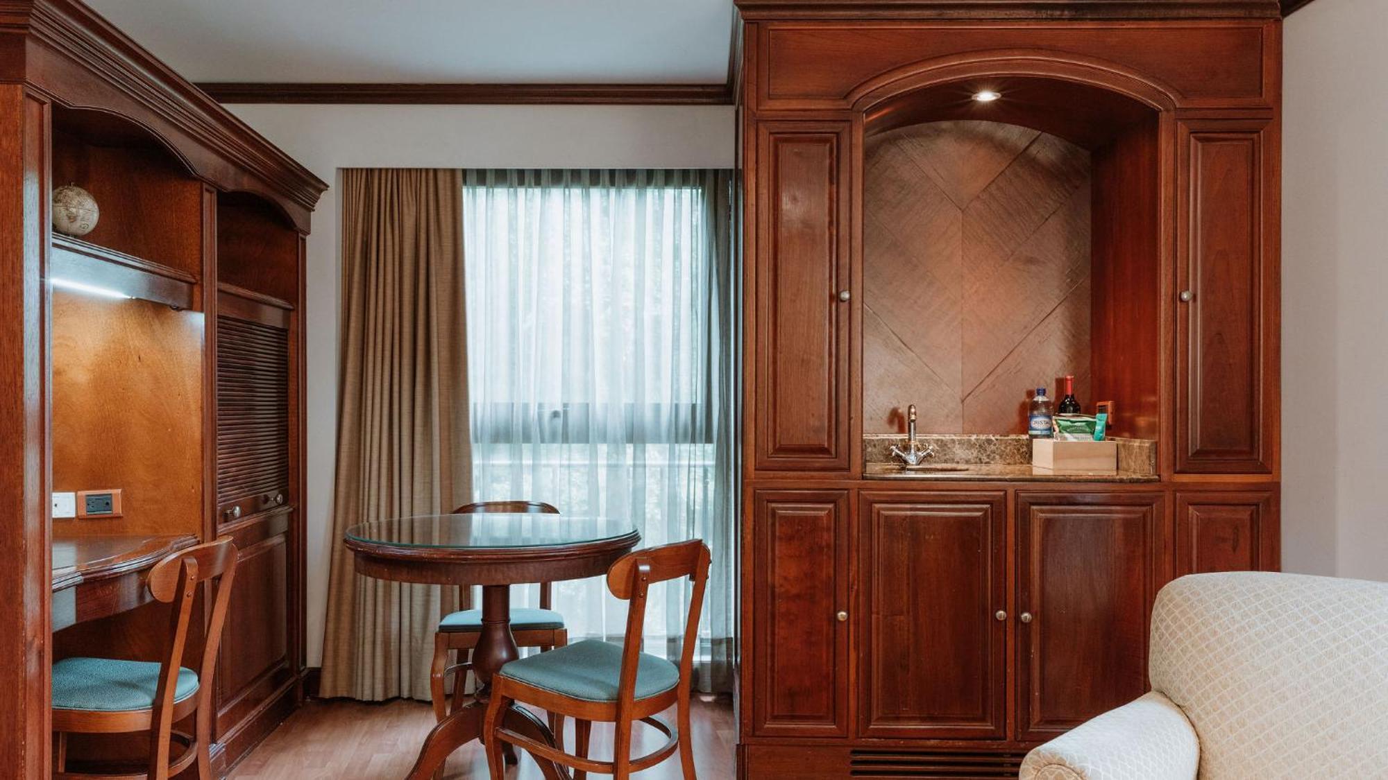 ホテルパーク10 メデジン エクステリア 写真 A wet bar in a hotel room